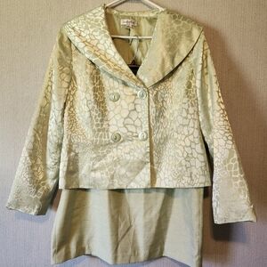 Isabella Suits pale green skirt suit Size 14